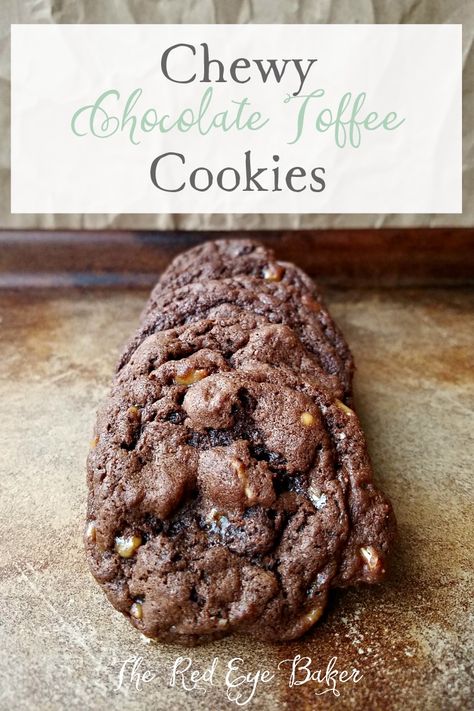 Chewy Chocolate Toffee Cookies | The Red Eye Baker Chocolate Heath Cookies, Chocolate Toffee Cookies, Cc Cookies, Cookie Delight, Christmas Fare, Buckeye Bars, Heath Toffee, Choc Cookies, Toffee Cookie Recipe