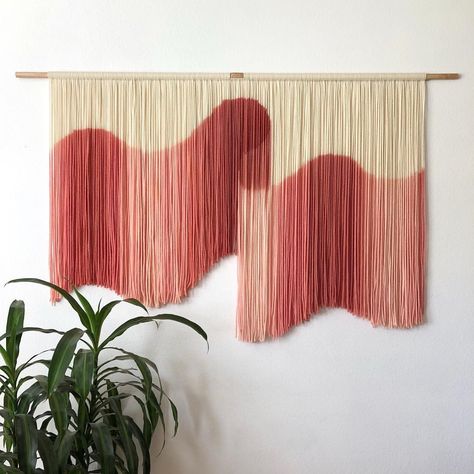 Modern Macrame Wall Hanging Flower, Macrame Wall Hanging Decor, Art Macramé, Bohemian Macrame, Woman Bedding, Yarn Wall Art, Macrame Wall Decor, Yarn Wall Hanging, Large Macrame Wall Hanging