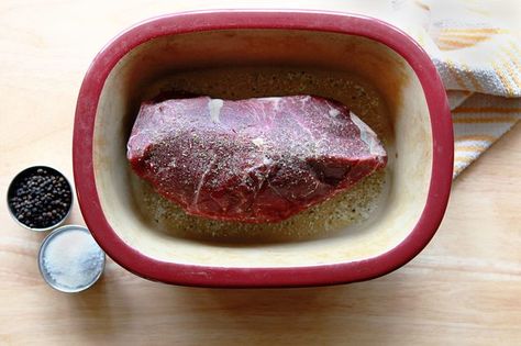 ... Pampered Chef Deep Covered Baker, Rock Crock Recipes, Deep Covered Baker, Crock Meals, Chuck Roast Recipes, Pampered Chef Stoneware, Cooking A Roast, Beef Pot Roast, Pampered Chef Recipes