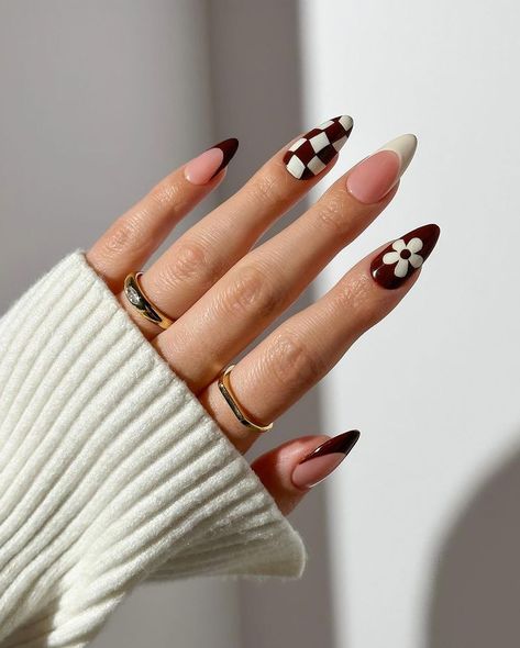 Almond Shaped Nails Designs, Checkered Nails, Kutek Disney, Nails Yellow, Smink Inspiration, Her Nails, Classy Acrylic Nails, Almond Nails Designs, Makijaż Smokey Eye