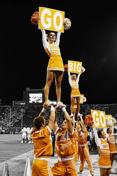 Cheerleaders of Tennessee Tennessee Volunteers Football, Cheerleading Photos, College Cheerleading, Go Vols, Cheerleading Uniforms, Dream College, Dream School, University Of Tennessee, Tennessee Volunteers