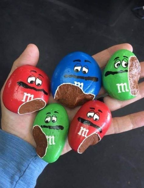 Art Pierre, Painted Rocks Kids, Seni Dan Kraf, Painted Rocks Diy, Rock Painting Ideas Easy, Rock Painting Patterns, Paint Rock, Rock Painting Designs, Stone Crafts