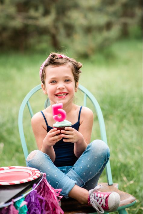 Styled Shoot Ideas, Victory Rolls, Retro Outfit, 5th Birthday Party Ideas, Girl Bday Party, Poodle Skirt, Birthday Shoot, Retro Birthday, Birthday Photography