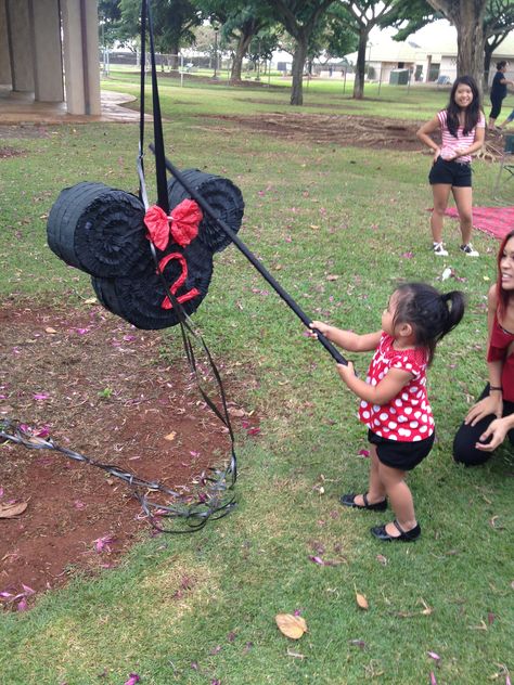 Homemade Minnie Mouse Pinata for Aleigha's 2nd Birthday Party Minnie Mouse Birthday Games, Minnie Mouse Party Games, Mickey Mouse Birthday Games, Minnie Mouse Ideas, Minnie Mouse Pinata, Mickey Mouse Bday, Minnie Mouse Theme Party, Twodles Birthday, Minnie Birthday Party