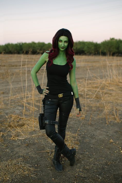 Gamora Costume Halloween 2017. Guardians of the Galaxy. Gamora Outfit, Gamora Costume, Star Lord Costume, Cool Couple Halloween Costumes, Marvel Halloween Costumes, Hot Halloween Outfits, Marvel Costumes, Cute Couple Halloween Costumes, Marvel Cosplay