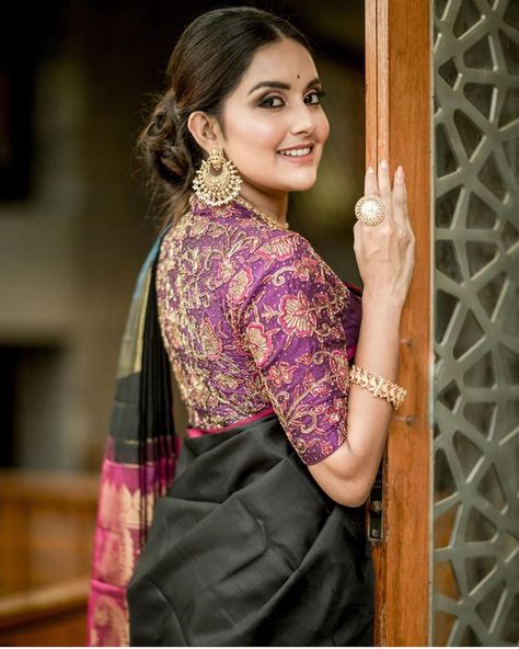 Mahima Nambiar, Saree Pose, Saree Blouse Styles, Blouse Back Neck Designs, Colour Contrast, Saree Poses, Indian Saree Blouse, Indian Saree Blouses Designs, Indian Photoshoot