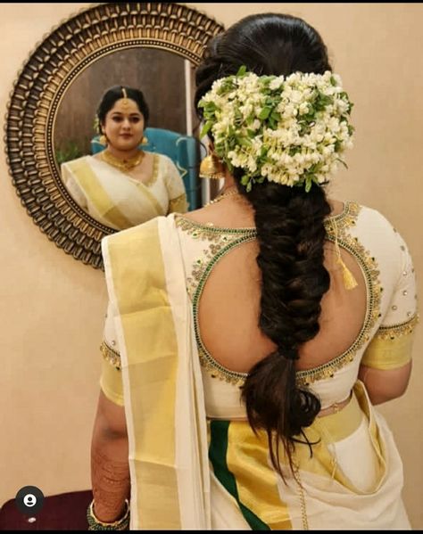 Hindu Bridal Hairstyles Kerala, Kerala Bride Hairstyles, South Indian Wedding Hairstyles, Reception Hairstyles, Bridal Hairstyle Indian Wedding, Hair Style On Saree, Indian Bride Makeup, Kerala Bride, Long Indian Hair