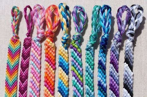 Vsco Bracelets, Bracelet Chevron, Chevron Friendship Bracelet, Chevron Friendship Bracelets, String Bracelet Patterns, Bracelet String, Yarn Bracelets, Cute Friendship Bracelets, Homemade Bracelets