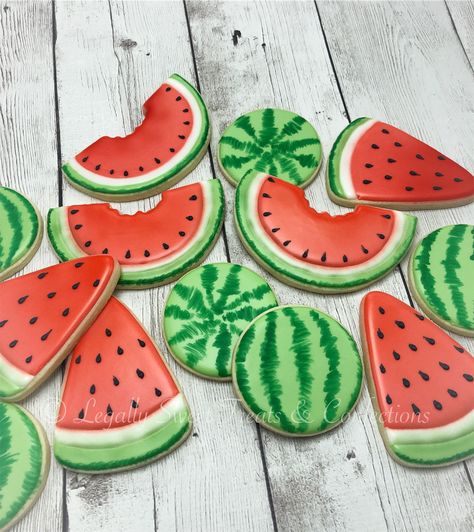 Watermelon Sugar Cookies, Summer Sugar Cookies, Watermelon Cookies, Watermelon Birthday Parties, Watermelon Party, Watermelon Birthday, Royal Icing Recipe, Watermelon Sugar, Summer Cookies