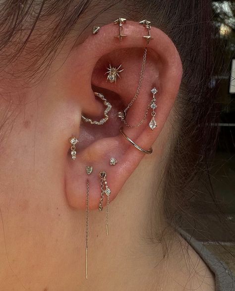 Constellation Piercing Ideas, Stylized Ear Piercing, Styled Ear Piercings Silver, Ear Decoration Piercings, Witchy Ear Piercings, Piercing Inspo Silver, Lot Of Ear Piercings, Heavily Pierced Ears, Themed Ear Piercings