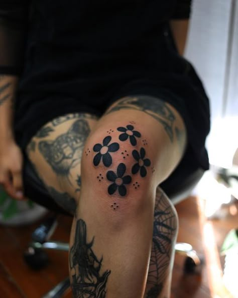 Clever Knee Tattoo, Tattoos On Calves, Mix Of Traditional And Modern Tattoos, Fun Filler Tattoos, Calf Piece Tattoo, Tough Feminine Tattoos, Tats Above Knee, Flower Knee Cap Tattoo, Large Line Tattoo