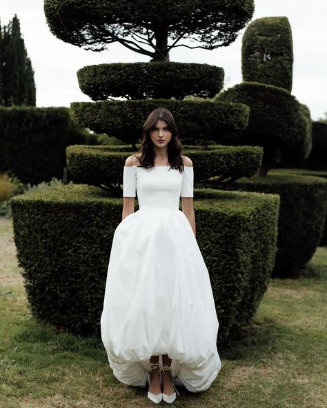 Bubble skirts are in!!! And we couldn’t love it more. Such a fun silhouette for our brides. Featuring the Elena Flora mini by @christienicole_bridal The Maestro skirt by @halfpennylondon And The Stella by @j.andreatta_ 🌼 #weddingdress #luxurywedding #weddingwire #modernbride #brides #weddingfashion #married #bride #realwedding #weddingphotographer #destinationwedding #weddingphotography #weddingday #weddingplanning #wedding #engaged #bridetobe #engagement #weddinggown #elopement #weddingc... Casual Chic Wedding, Big White Wedding, Casual Wedding Gowns, Hula Dress, Bride Editorial, Strega Nona, City Hall Wedding Dress, Deva Cassel, City Wedding Photos