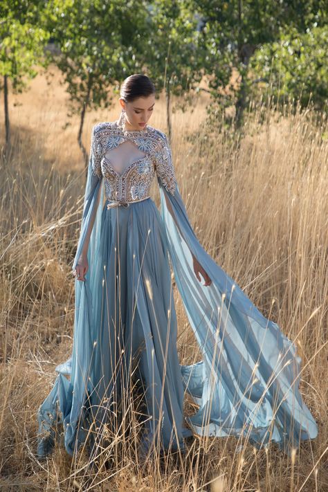 Elie Saab Haute Couture, Elie Saab Fall, Elie Saab Couture, 60's Dress, Fantasy Dress, Gorgeous Gowns, Elie Saab, Mode Inspiration, Couture Collection