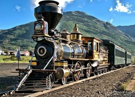 Railroad Lights, Old Steam Train, Railroad Art, Steam Engine Trains, Scenic Railroads, Steam Railway, Railroad Photography, Old Trains, Old Train