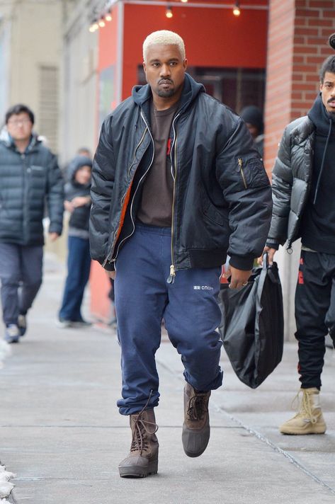 Kanye West Outfits, Kanye Fashion, Kanye West Style, Yeezy Fashion, Fantasias Halloween, Looks Style, Mens Street Style, Kanye West, New York Fashion Week