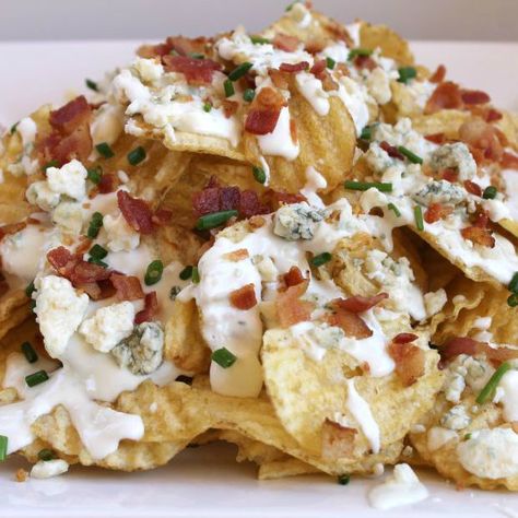 Potato Chip Nachos, Chips Ideas, Bread Booze Bacon, Restaurant Appetizers, Blue Cheese Dip, Blue Cheese Sauce, Kettle Chips, Cheese Chips, Milk Cream