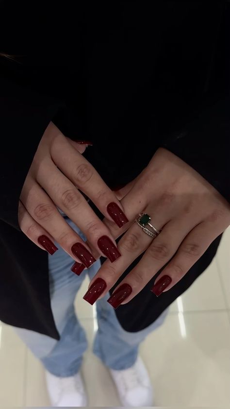 Birthday Nail Square, Animal Print Red Nails, Short Coffin Acrylic Nails Designs Winter Simple, Autumn Nails Red Wine, Dark Red Nails Ballerina, Red Basic Nails, Cute Dark Red Nails, Red Nail Square, Cherry Red Square Nails