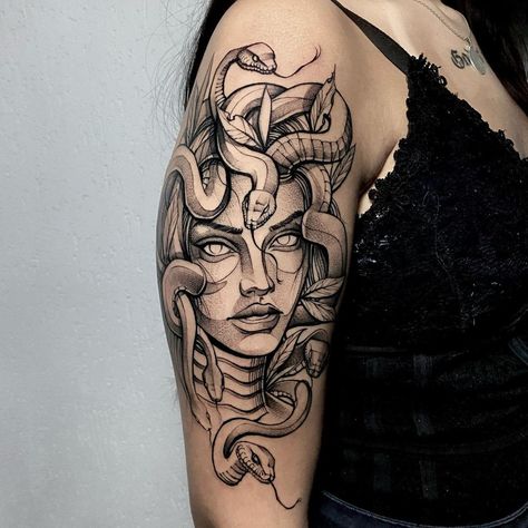 What does the Medusa tattoo mean and a lot (we mean it) of designs for you  1 Medusa Dragon Tattoo, Medusa Inner Bicep Tattoo, Anime Medusa Tattoo, Medusa Skeleton Tattoo, Angry Medusa Tattoo, Medusa Tattoo On Arm, Medusa With Flowers Tattoo, Medusa Tattoo Feminine, Medusa Tattoo Arm