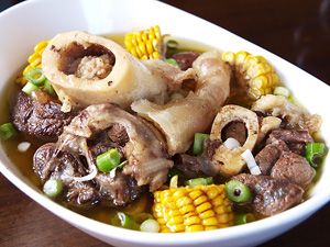 Beef Bulalo, Beef Shank Soup, Marrow Soup, Spaghetti With Ground Beef, Philippines Recipes, Ground Beef Pasta, Philippines Food, Filipino Dishes, Pinoy Food