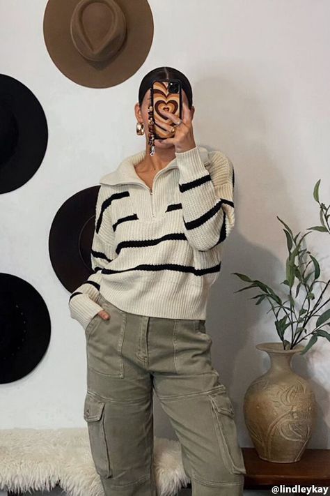 Striped Half Zip Sweater, Outfits With Half Zip Sweaters, Oversized Half Zip Pullover Outfit, Half Zip Up Sweater Outfit, Half Zip Hoodie Outfit, Collared Sweater Outfit, Zipper Sweater Outfit, Quarter Zip Sweater Outfit, Collar Sweater Outfit