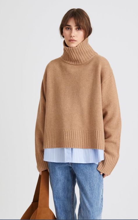 Oversized Turtleneck Sweater Outfits, Beige Sweater Outfit, Turtleneck Sweater Outfit, Beige Turtleneck, Knitted Turtleneck, Turtleneck Outfit, Oversized Turtleneck Sweater, Oversized Turtleneck, Oversize Fashion