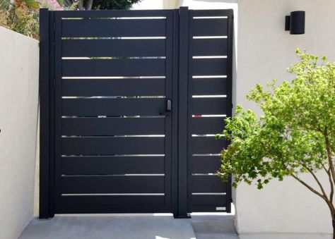 Aluminum Gates - Mulholland Gates • Los Angeles Backyard Gates, Metal Garden Gates, Gate Designs Modern, Fence Gate Design, Modern Gate, Modern Fence Design, House Fence Design, Aluminium Gates, Side Gates