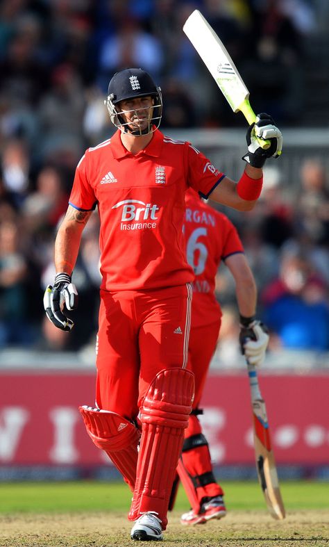 Kevin Pietersen made a half-century as opener, England v Australia, 2nd NatWest ODI, Old Trafford, September 8, 2013 ©AFP Kevin Pietersen Wallpaper, Kevin Peterson, Cricket Wallpaper, Adam Gilchrist, Kevin Pietersen, Indian Team, Kohli Wallpapers, England Cricket, Virat Kohli Wallpapers