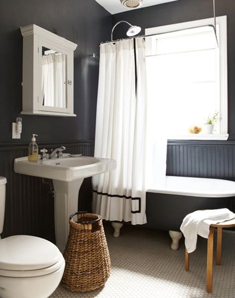 10 Bathroom Trends in 2016 | Home | Purewow Black White Bathrooms, Black Rooms, Dark Walls, Grey Bathrooms, Vintage Bathroom, Bath Tub, Racoon, House Bathroom, Black Bathroom