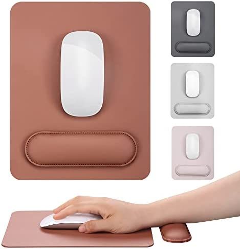 Laptop Mouse Pad, Leather Mouse Pad Diy, Leather Desk Pad Ideas, Cute Office Desk, Cute Office Desk Accessories, Beige Desks, Desk Accesories, Brown Mouse, Mouse Pad With Wrist Support