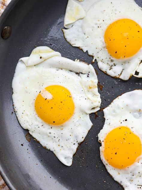 Sunny Side Up Eggs Sunny Side Up Eggs, Homemade Breakfast Sausage, Sunnyside Up Eggs, Air Fryer Steak, Runny Eggs, Garlic Roasted Potatoes, Over Easy Eggs, The Recipe Critic, Recipe Critic