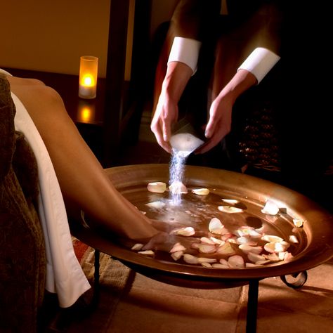 Deco Spa, Epsom Salt Scrub, Men Spa, Spa Luxe, Types Of Manicures, Natural Nail Care, Spa Manicure, Foot Spa, Foot Soak