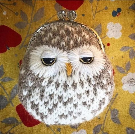 Animal Coin Purse, Owl Knitting Pattern, Owl Coin Purse, Novelty Purses, Purse Crafts, Crochet Bag Tutorials, Crochet Birds, Creative Halloween Costumes, Needle Art