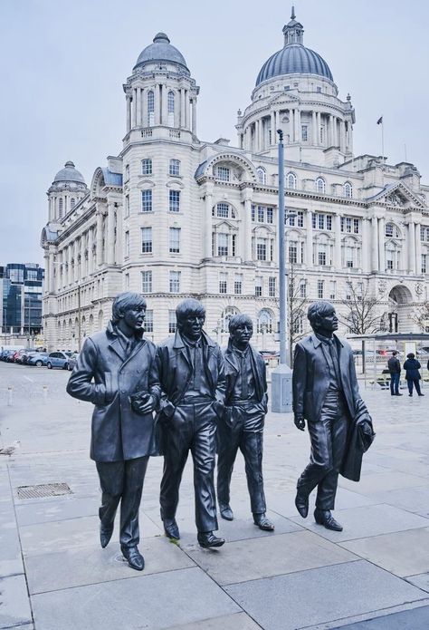 The Beatles Liverpool, Liverpool Beatles, Liverpool Architecture, Uk Landmarks, Tate Liverpool, The Beatles Story, Historical Statues, Al Qur'an Photography, England Aesthetic