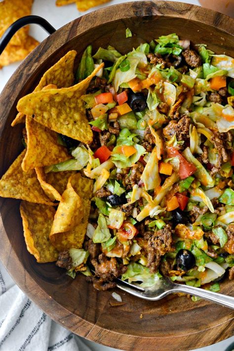 Taco Salad Simple, Chopped Taco Salad, Meat And Salad Dinners, Taco Salad With Doritos, Homestead Market, Tacos Salad, Beef Taco Salad, Healthy Taco Salad, Nacho Salad