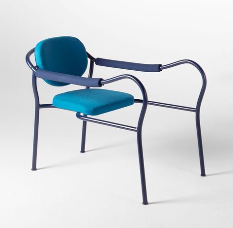 The T'ROI Chair, Designed for Elderly Independence - Core77 Elderly Furniture Design, Age Furniture, Minimalist Chair, Aging Population, Take For Granted, Aged Care, Urban Furniture, Inclusive Design, Farms Living