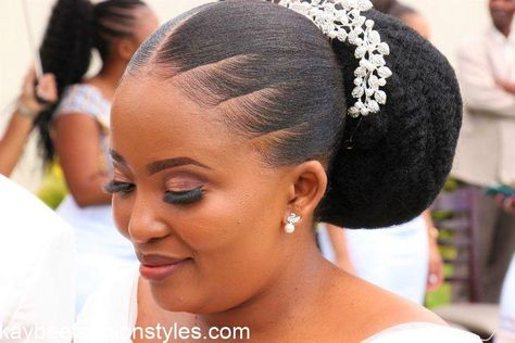 Latest Nigerian Bridal Hairstyles in 2023 - Kaybee Fashion Styles Kwanjula Hairstyles, Gel Bolla Hairstyles, Nigerian Bridal Hairstyles, Latest Packing Gel Hairstyle, Trendy Updo Hairstyles, Updo Cabello Natural, Updo Hairstyles For Black Women, African Wedding Hairstyles, Natural Hair Ponytail