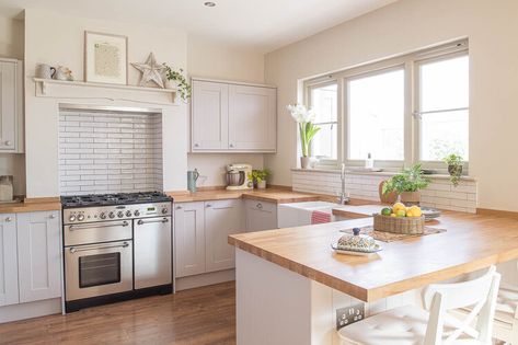 How much does a new kitchen cost? What about labour? | Fifi McGee | Interiors + Renovation Blog Kitchen Renovation Cost, Howdens Kitchens, Kitchen Cost, Kitchen Planning, Galley Kitchen Design, Open Plan Kitchen Diner, Chimney Breast, Galley Kitchen, Interior Renovation