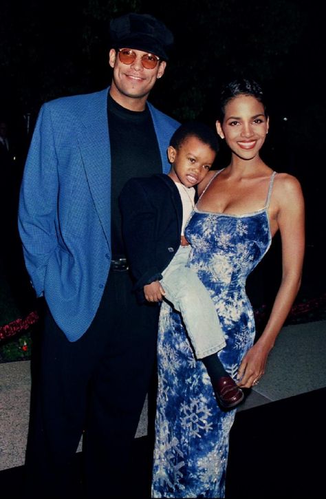 Halle Berry and David Justice Halle Berry Outfits, David Justice, Eric Benet, Olivier Martinez, Break Ups, African Print Maxi Skirt, Custody Battle, Outfits 90s, Old Flame