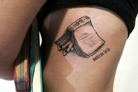 Bookworm Tattoos, Hot Tattoo Designs, Tattoos For Readers, Book Tattoos, Tattoos Pinterest, Tattoos Pictures, Hidden Tattoos, Tattoo Techniques, Books And Coffee