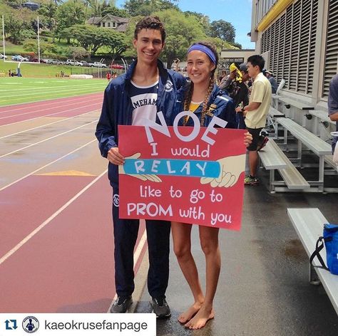 Track promposal Track And Field Hoco Proposal, Promposal Ideas Track And Field, Track And Field Promposal, Track Sadies Proposal, Track Promposals, Workout Promposal, Track Hoco Proposals, Track Prom Proposal Ideas, Track Promposal