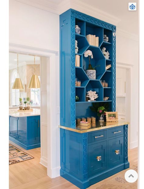 Office Paneling, Bar Millwork, Alcove Bar, Lacquer Bar, Kitchen Trends 2020, Vinyl Fence Panels, Lacquer Furniture, Vinyl Fence, Chinoiserie Chic