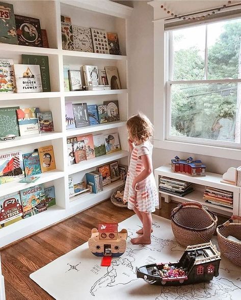 Uploaded from Pinterest Playroom Design, Toy Rooms, Big Girl Rooms, Toddler Room, Home Library, Baby Decor, Kids Playroom, Kid Spaces, Childrens Bedrooms