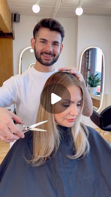 Graduated Long Bob Haircuts, Blonde Long Bob Hairstyles, Long Bob Blonde Balayage, Lob For Thick Hair, Long Bob Blond, Blonde Lob With Bangs, Medium Blonde Bob, 50 Year Old Hairstyles, Long Graduated Bob