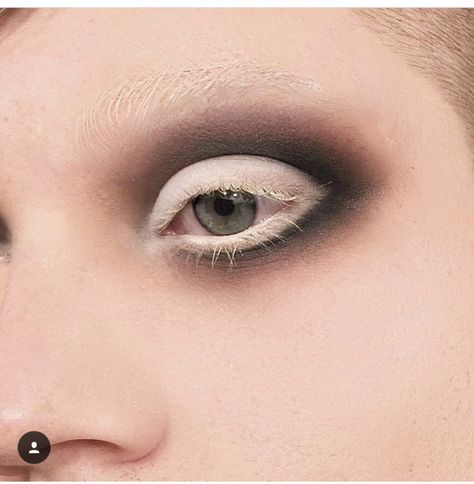 All Matte Eyeshadow Look, Goth Makeup Black Lipstick, Glitter New Years Eve Makeup, Dark Make Up Aesthetic, Man Repellent Makeup, Simple Black Eyeshadow, Hooded Eye Goth Makeup, Witchy Makeup Aesthetic, White Eyelashes Makeup