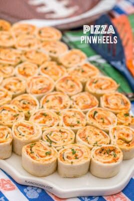 Cream Cheese Pizza, Turkey Pinwheels, Football Friday, Pizza Pinwheels, Tortilla Pinwheels, Pinwheel Sandwiches, Pinwheels Recipe, Pinwheel Appetizers, Pinwheel Recipes