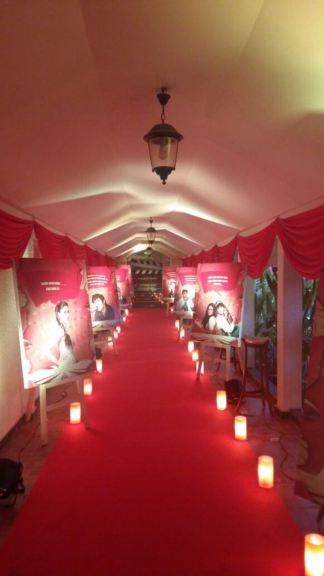 Bollywood Theme Sangeet, Bollywood Retro Theme Party Decoration, Bollywood Theme Party Decoration, Retro Theme Party Decoration, Retro Bollywood Theme, Bollywood Theme Party Dress, Bollywood Party Decorations, Indian Party Themes, Retro Theme Party