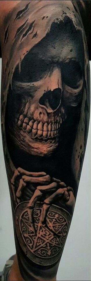 Pin on Tatuajes de calavera tipo manga Raven Skull Candle Tattoo, Scary Skull Tattoo, Tattoo Sculls, Skull Reaper Tattoo, Reaper Skull Tattoo, Grim Reaper Tattoo Designs, Reaper Tattoo Designs, Scary Tattoo Ideas, Rabe Tattoo