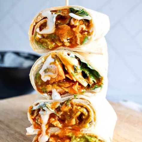 10-Minute Buffalo Chicken Wrap: Easy Recipe - Yummy and fully Rotisserie Chicken Wrap, Buffalo Chicken Wrap, Wraps Recipes Easy, Turkey Dinners, Buffalo Chicken Bites, Protein Ideas, Wraps Recipes, Buffalo Chicken Wraps, Green Egg Recipes