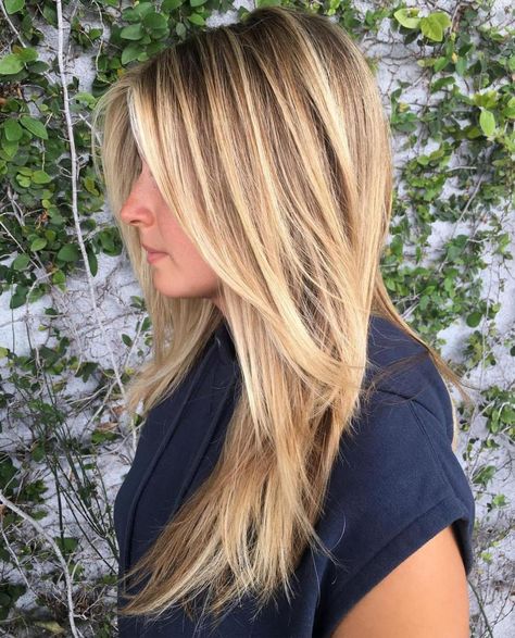 Long Blonde Hair Cuts, Straight Layered Hair, Blonde Highlight, Classy Hairstyles, Bleach Blonde, Penteado Cabelo Curto, Long Blonde, Long Layered Hair, Haircuts For Fine Hair