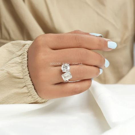 15 Enchanting Toi et Moi Rings To Elevate Your Love Story - GBJ Golden Bird, Vintage Engagement Ring, Large Ring, Platinum Metal, Ring Sizes, Vintage Engagement, Moissanite Ring, Moissanite Rings, Rings For Women